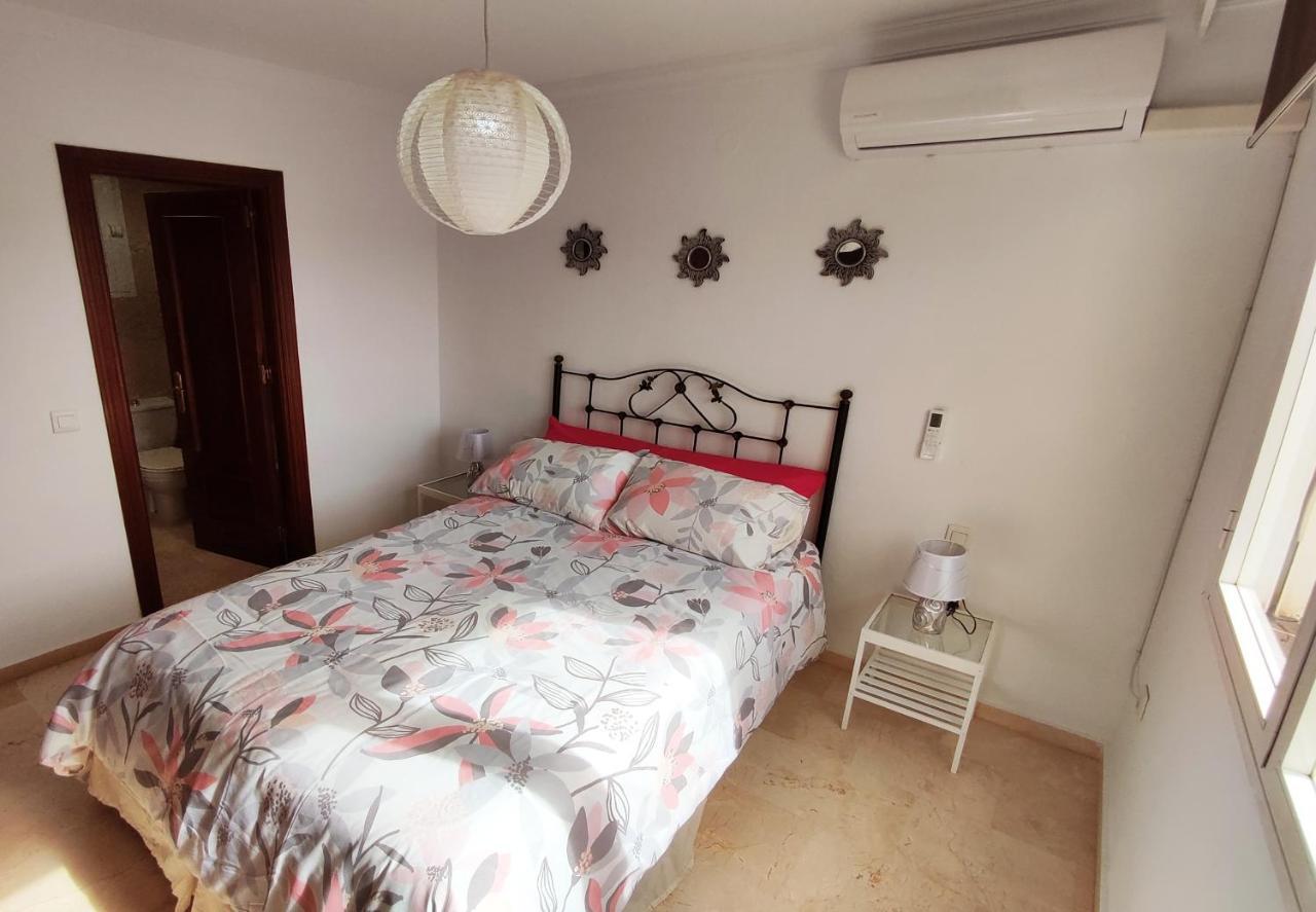 2Bdr Sunny Apartment With Pool And Private Parking In Benalmadena Bagian luar foto