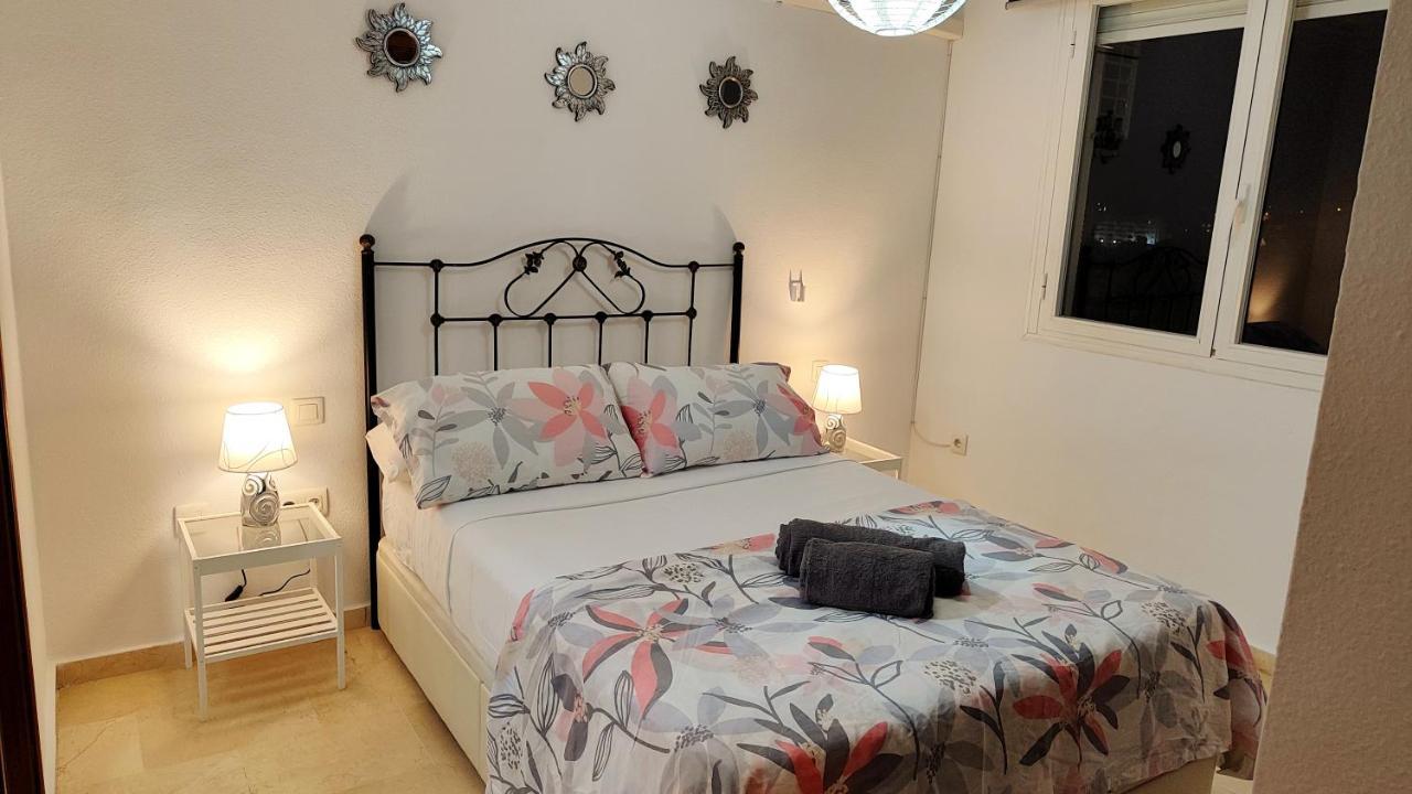 2Bdr Sunny Apartment With Pool And Private Parking In Benalmadena Bagian luar foto