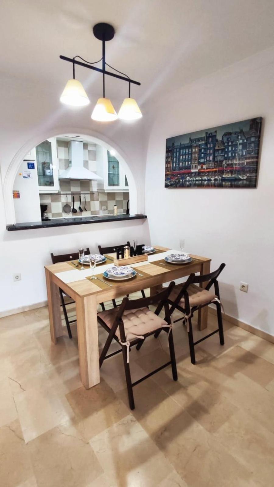 2Bdr Sunny Apartment With Pool And Private Parking In Benalmadena Bagian luar foto