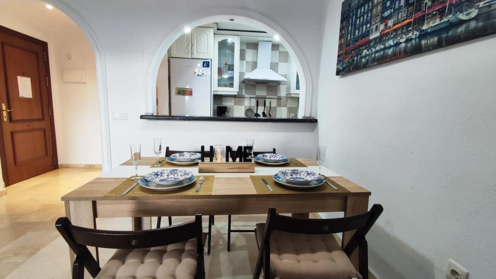 2Bdr Sunny Apartment With Pool And Private Parking In Benalmadena Bagian luar foto